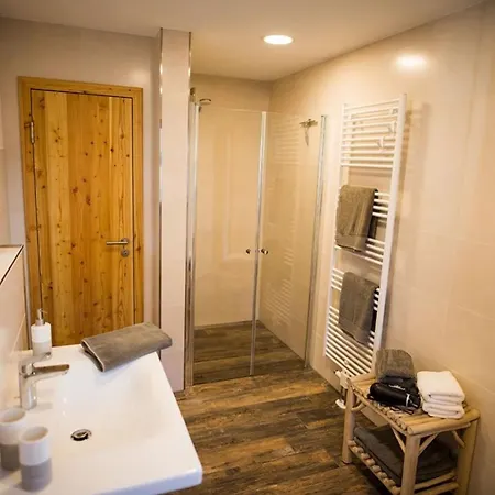 3 * הוירסוורדה